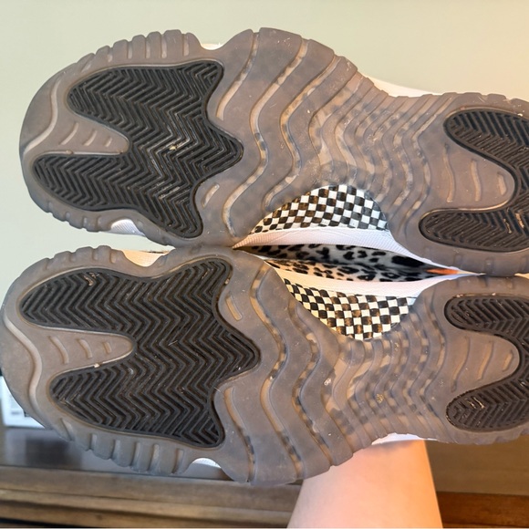 Jordan 11 Retro - Picture 4 of 5